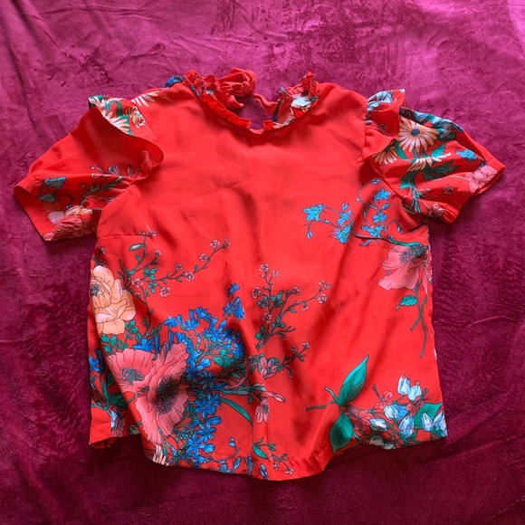 NWOT Floral Open Back Blouse - Picture 2 of 4